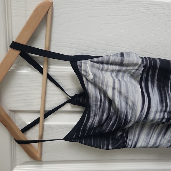 Nike Women's Water Stripe Racerback One Piece Swimsuit Medium - Picture 5 of 10